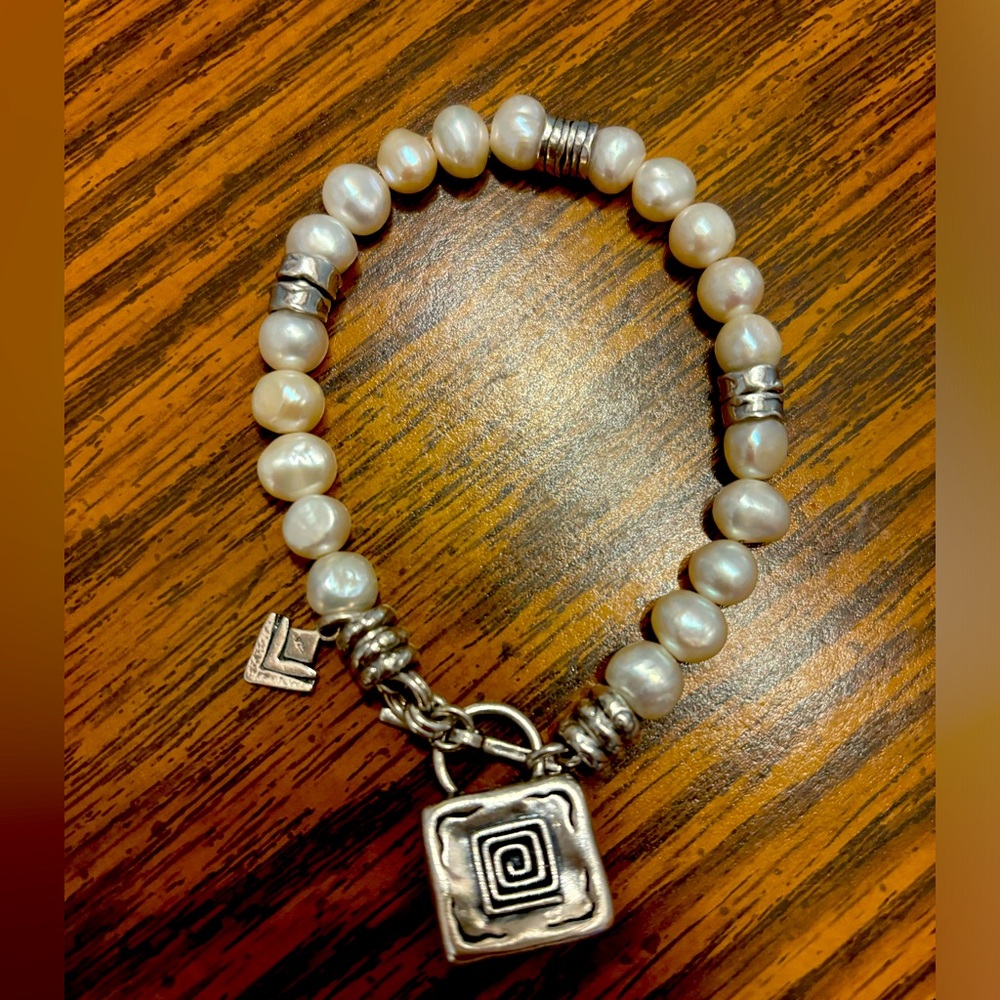 SILPADA 925 Sterling Silver Pearl Hammered Toggle Charm Bracelet B1439 - Picture 5 of 5